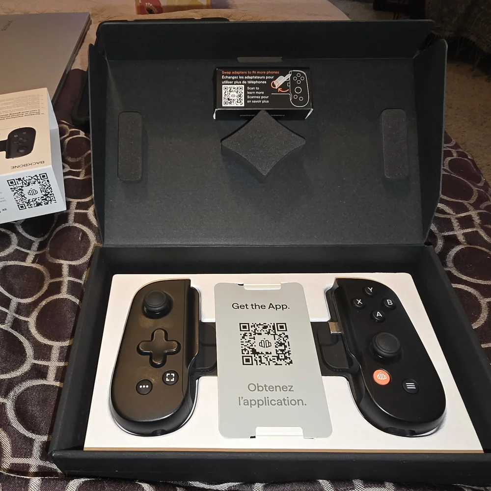 Black Mobile Gaming Controller